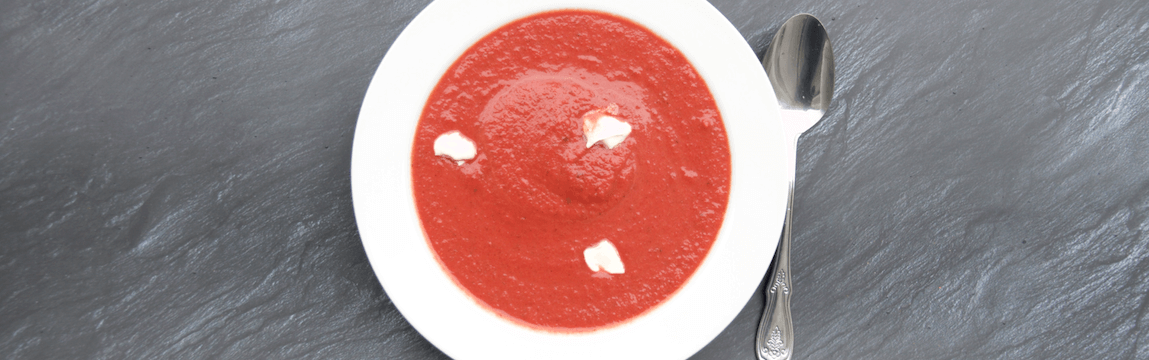 Pikante Rote Bete-Suppe mit Apfel