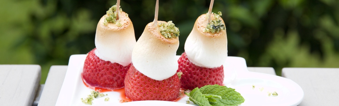 Erdbeeren und Marshmallow vom Grill